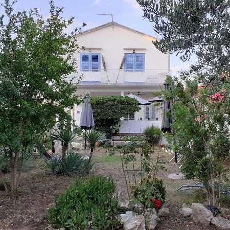 Apartments Dile Sukošan Екстериор снимка