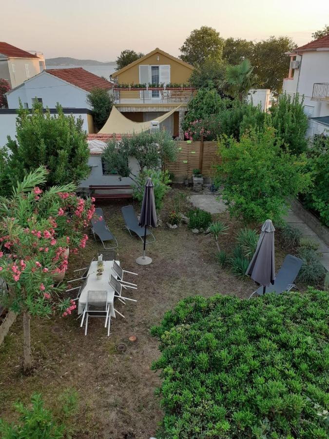 Apartments Dile Sukošan Екстериор снимка